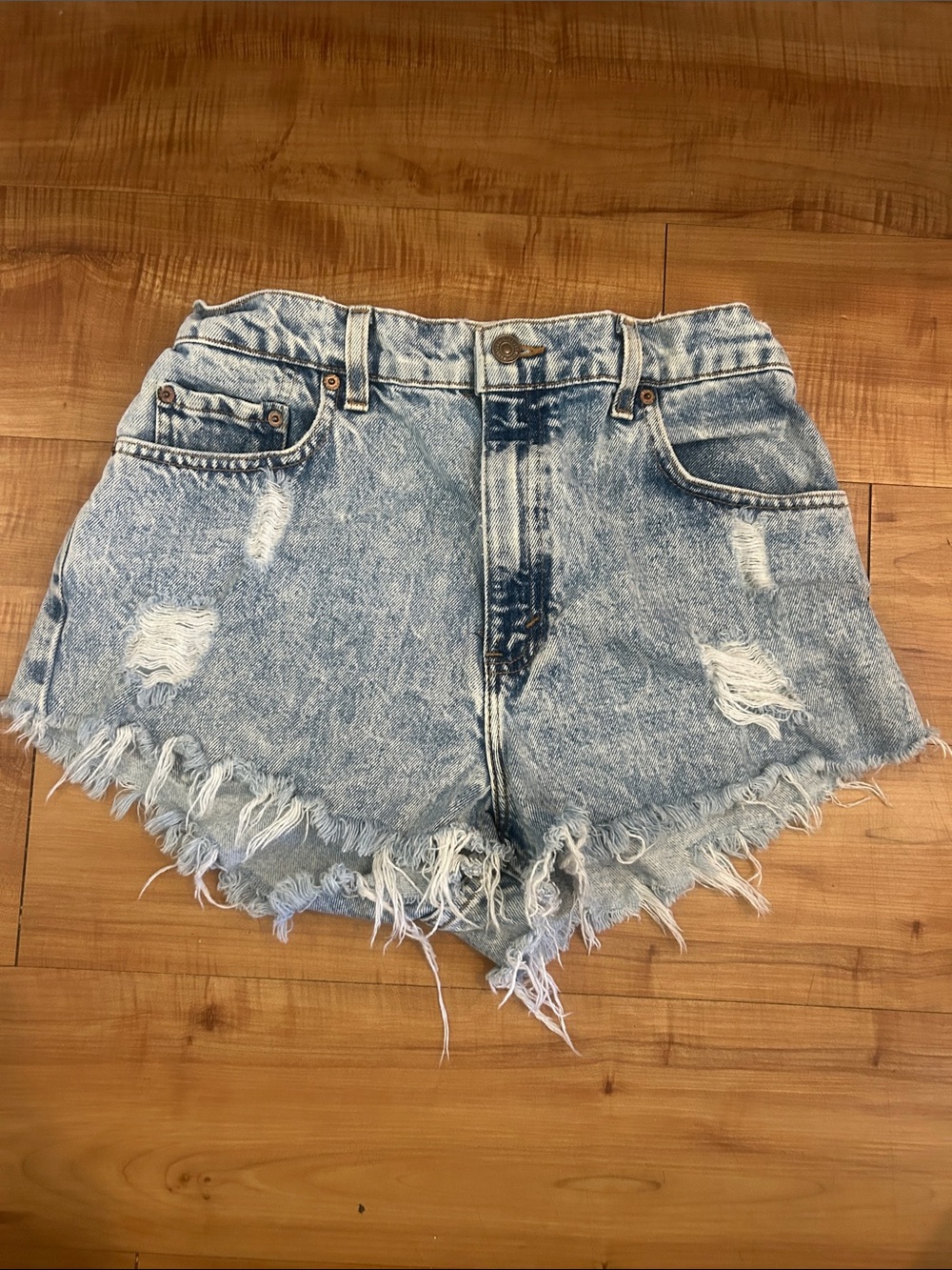 High-Rise Distressed LEVIS STRAUS cut off jeans Denim Shorts - size 29 / medium
